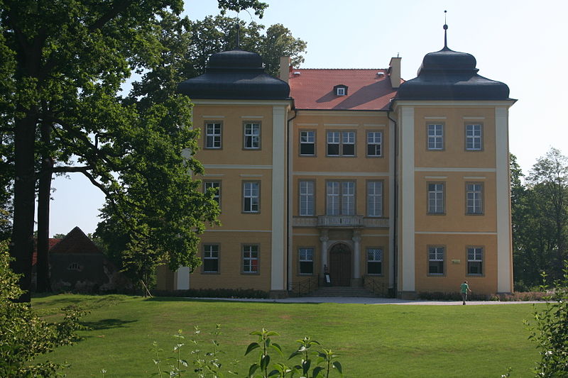 Kiermasz adwentowy w pałacu Łomnica - Fot. Wikipedia