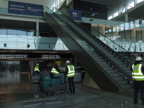 Nowy terminal od środka - 9