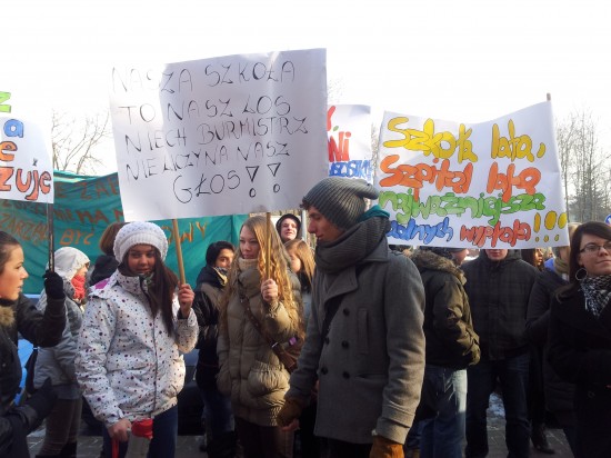 Protest uczniów z Bogatyni  - 0