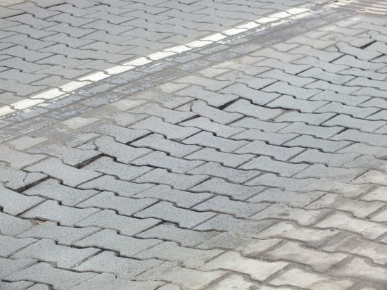 Zapada się bruk na Strzegomskiej - 7