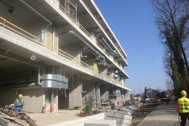 Nowy gmach ASP jak na drożdżach  - 4