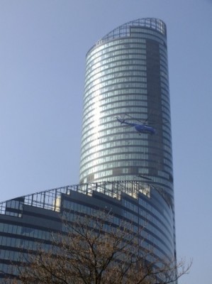 Śmigłowiec nad Sky Tower (Zobacz) - 16