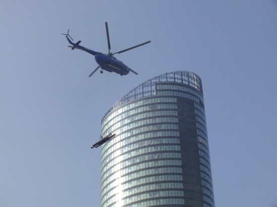 Śmigłowiec nad Sky Tower (Zobacz) - 12