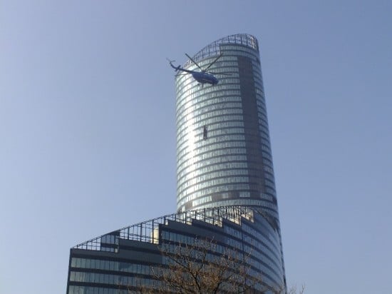 Śmigłowiec nad Sky Tower (Zobacz) - 14