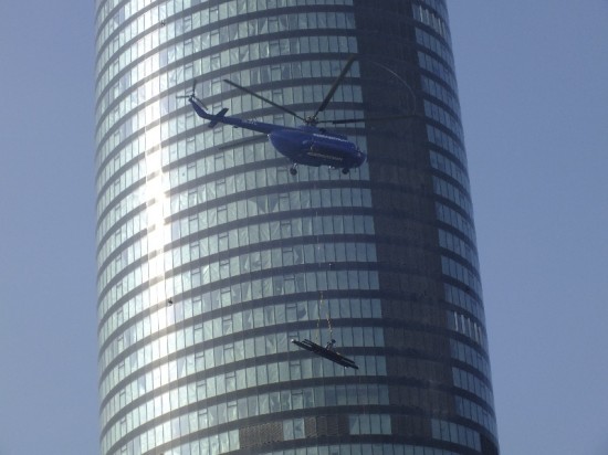 Śmigłowiec nad Sky Tower (Zobacz) - 15