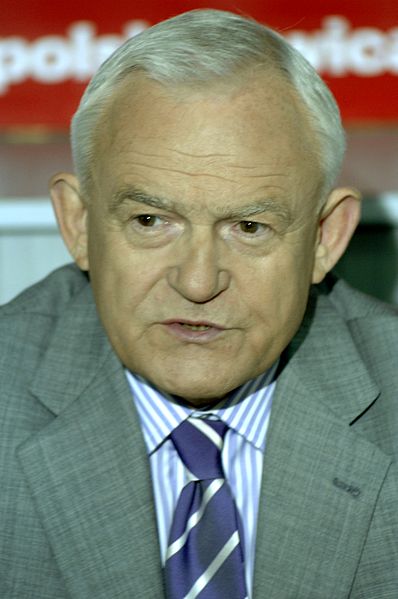 Leszek Miller w Radiu Wrocław - Fot. Wikipedia