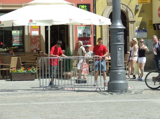 Budują strefę kibica (Zobacz) - 22