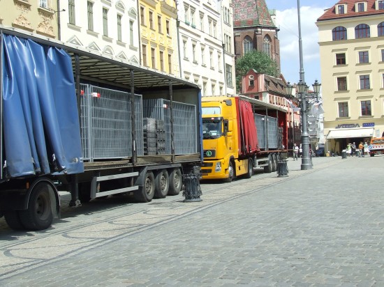 Budują strefę kibica (Zobacz) - 4