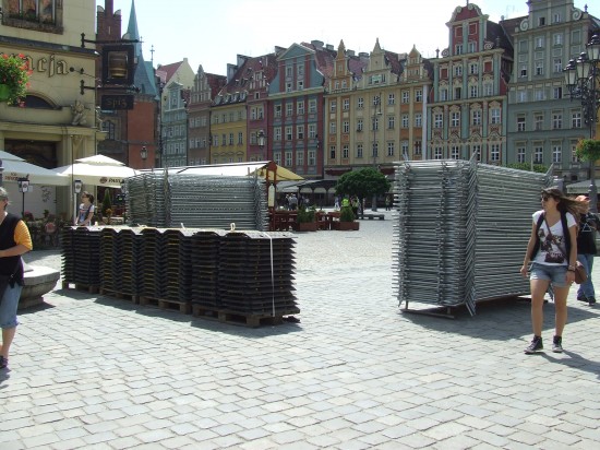 Budują strefę kibica (Zobacz) - 5