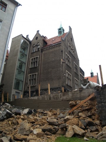 Runął mur w centrum Wałbrzycha  - 0