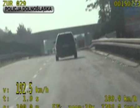 200 km na godzinę autostradą (Zobacz) - Fot. dolnoslaska.policja.gov