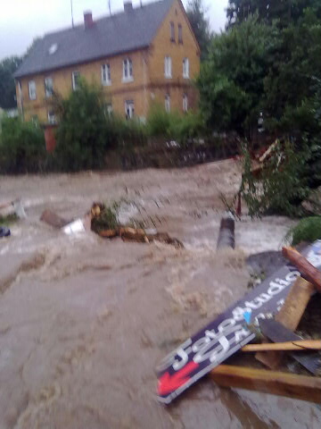 Potężne ulewy pustoszą region - 10