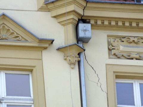 Atrakcyjną kamienicę chętnie sprzedam  - 10