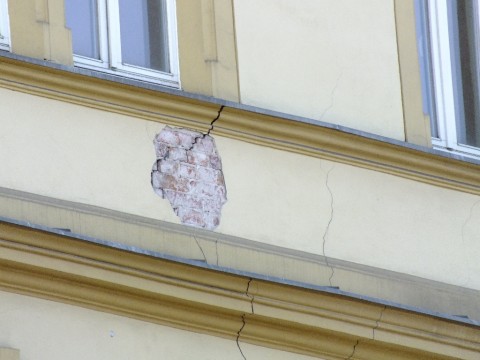 Atrakcyjną kamienicę chętnie sprzedam  - 12