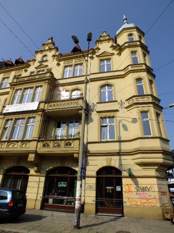 Atrakcyjną kamienicę chętnie sprzedam  - 2
