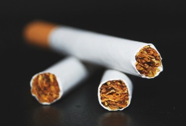 Nielegalny tytoń w rękach policji  - fot. archiwum prw.pl