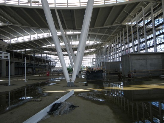 Milionowy pasażer i nowy terminal - 2