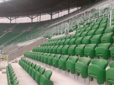 Stadion świeci pustkami - fot. archiwum prw.pl