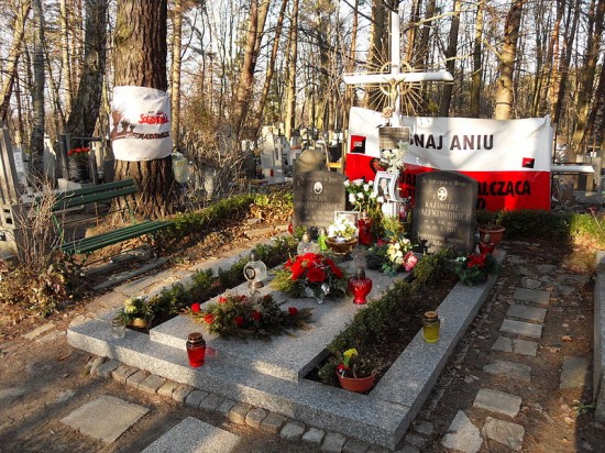 Chcą kary dla winnych zamiany ciał - Grób Anny Walentynowicz na gdańskim cmentarzu Srebrzysko, fot. Wikipedia