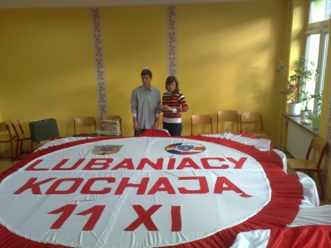 W Lubaniu powstał wielki kotylion  - 0