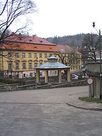 Świąteczny prezent w Jedlinie Zdroju - fot. wikipedia.pl