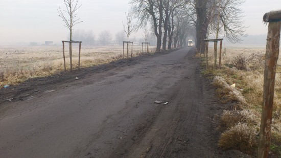 Przez objazd rozjeżdżają drogę - fot. prw.pl
