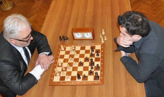Zagrał w szachy z wojewodą (Zobacz) - fot. Facebook