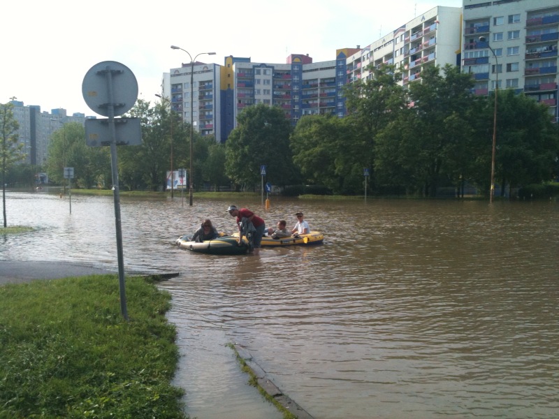 Władze Wrocławia wiedziały, że Kozanów będzie zalany? (Posłuchaj) - Zalany Kozanów (Fot. Mirosław Ostrowski / Radio Wrocław)
