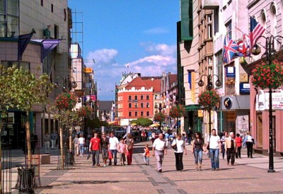 Na wrocławskich latarniach zakwitną pelargonie - 1