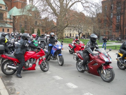 Oddali krew na motorach (Zdjęcia) - 0