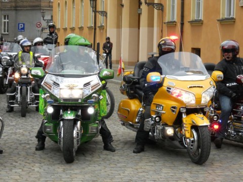 Oddali krew na motorach (Zdjęcia) - 1