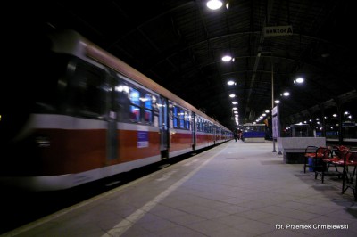 Pojechali oddać hołd ofiarom tragedii pod Smoleńskiem (Zobacz) - 8