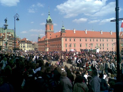 Ludzie jadą do stolicy i są tam razem (Zobacz) - 8
