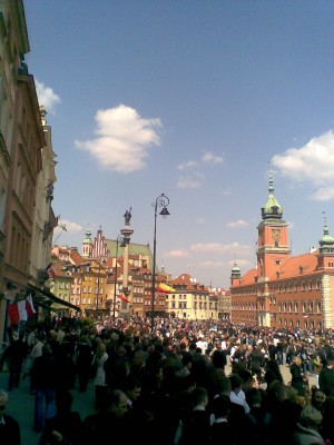 Ludzie jadą do stolicy i są tam razem (Zobacz) - 10
