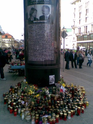 Ludzie jadą do stolicy i są tam razem (Zobacz) - 16