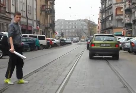 Piesi jak święte krowy (Wideo) - 