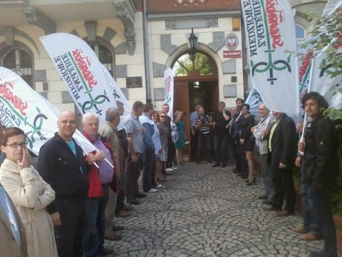 Zwolniona kobieta walczy w sądzie - 1
