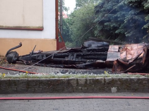 Płonął zabytkowy kościół w Oławie - 2