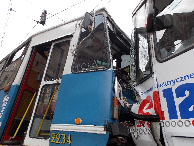 Zderzenie tramwajów (Zdjęcia) - 11