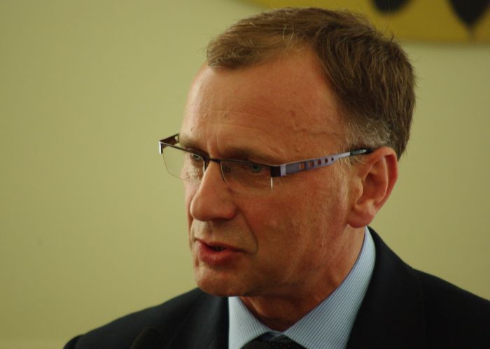 Prawny bubel, zła ustawa, prawo, które trzeba zmienić - Jerzy Łużniak, ma nadzieję, że uchwalona w ekspresowym tempie ustawa zostanie równie ekspresowo zmieniona (Fot. Katarzyna Górowicz)