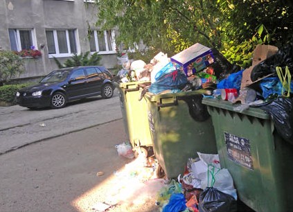 Wielka rewolucja pod śmietnikiem - fot. Internauta