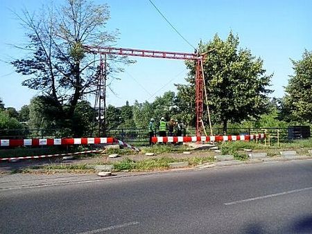 Przeciągają linę w centrum miasta! - 7