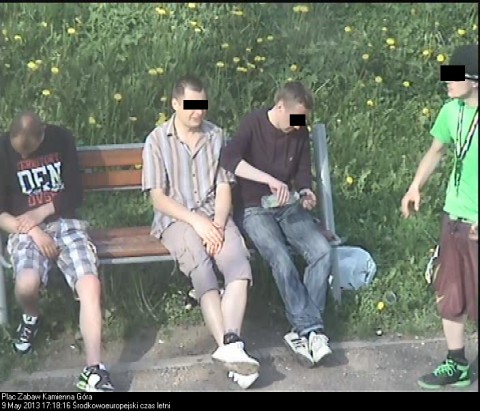 Wakacje. A oni piją, palą i wciągają - 2