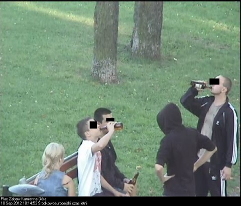 Wakacje. A oni piją, palą i wciągają - 4