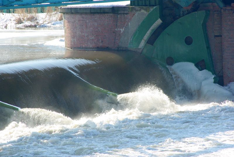 Woda podnosi się w dolnośląskich rzekach - Fot. Katarzyna Górowicz