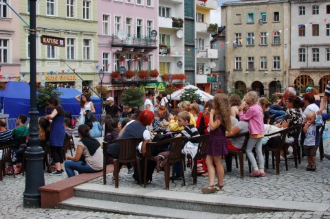 Międzynarodowo i kolorowo - 17