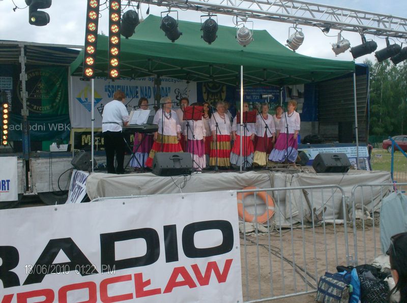 DRJ 2010: Ludowe śpiewy i sporty wodne w Mietkowie (Zobacz zdjęcia) - Fot. Katarzyna Pawlak 