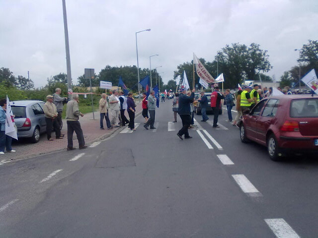 Związkowcy vs. dyrekcja firmy Rokita  - 1