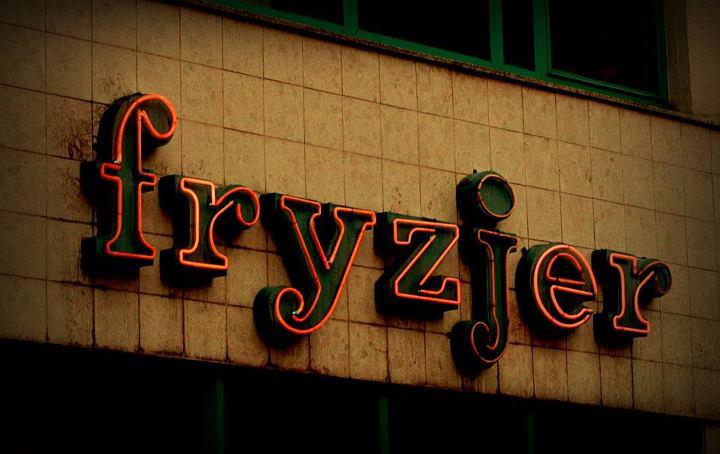 Kręcą ich świecące litery (Zobacz) - 3