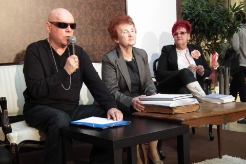 DRJ: Moda na książkę - 14